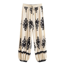 Load image into Gallery viewer, Green Floral Print ,Baggy Pants , Yoga Bloomers