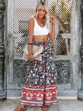 Load image into Gallery viewer, Black Floral Printed,Bohemian Pleated Maxi Skirts