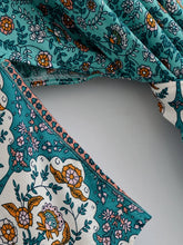 Load image into Gallery viewer, Wild Flower Print ,Batwing Sleeve Beach Bohemian Kimono,Boho Bikini Cover-ups