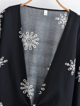 Load image into Gallery viewer, Wild Floral Print ,Boho Kimono,Bikini Cover-ups