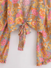 Load image into Gallery viewer, Wild Floral Print ,Short Kimono ,Bikini Cover-ups