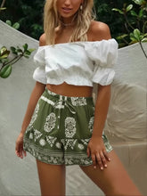 Load image into Gallery viewer, Wild Floral Print ,Short Pants with Pockets, Boho Shorts