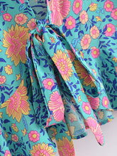 Load image into Gallery viewer, Lace-up Floral,Bohemian Shirt ,Boho Blusas