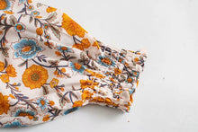 Load image into Gallery viewer, Boho Blouse, Vintage beach Shirt,Floral print