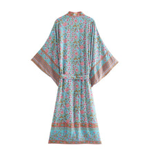 Load image into Gallery viewer, Floral Print ,batwing Sleeves ,Boho robe Kimono