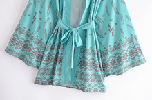 Load image into Gallery viewer, Green Floral Print，Gypsy robe Kimono
