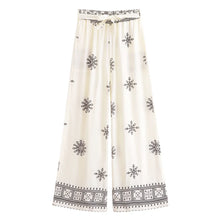 Load image into Gallery viewer, Purple Floral , Wide Leg Pants with Pockets ,Vacation Boho Pant
