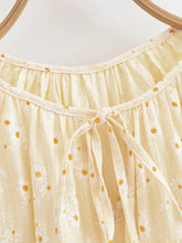 Load image into Gallery viewer, Daisy Floral Embroidery, Linen Cotton Shirts ,Boho Blusas
