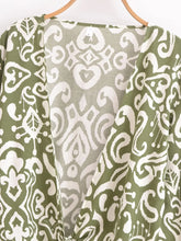 Load image into Gallery viewer, Wild Floral Print ,Short Kimono ,Bikini Cover-ups
