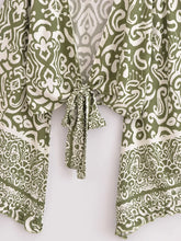 Load image into Gallery viewer, Wild Floral Print ,Short Kimono ,Bikini Cover-ups
