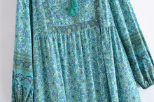 Load image into Gallery viewer, Green floral print,Bohemian dresses ,Boho midi vestidos
