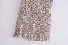 Load image into Gallery viewer, Leopard print ，Bohemian Maxi Skirt，Boho skirts
