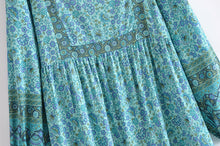 Load image into Gallery viewer, Green floral print,Bohemian dresses ,Boho midi vestidos
