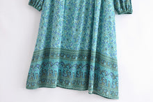 Load image into Gallery viewer, Green floral print,Bohemian dresses ,Boho midi vestidos

