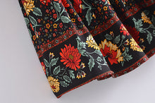 Load image into Gallery viewer, Black Floral Print ,Bohemian Pleated Skirt ,Boho Maxi Skirts
