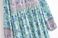 Load image into Gallery viewer, Bird Floral print，Bohemian Maxi dress，Boho sundress
