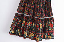 Load image into Gallery viewer, Black Floral Print ,Bohemian Pleated Skirt ,Boho Maxi Skirts
