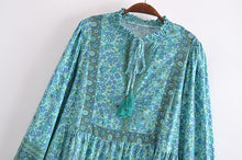 Load image into Gallery viewer, Green floral print,Bohemian dresses ,Boho midi vestidos
