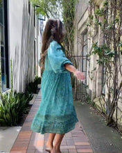 Load image into Gallery viewer, Green floral print,Bohemian dresses ,Boho midi vestidos
