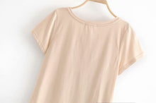 Load image into Gallery viewer, Boho Tees,Vintage T shirt ,Beautiful Queen
